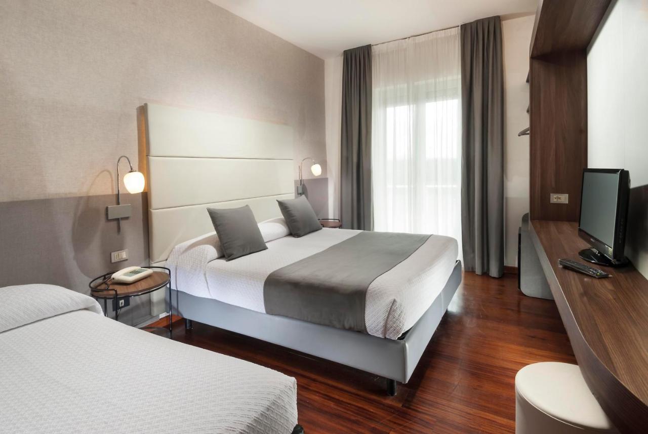 Waldorf Palace Hotel Cattolica Esterno foto