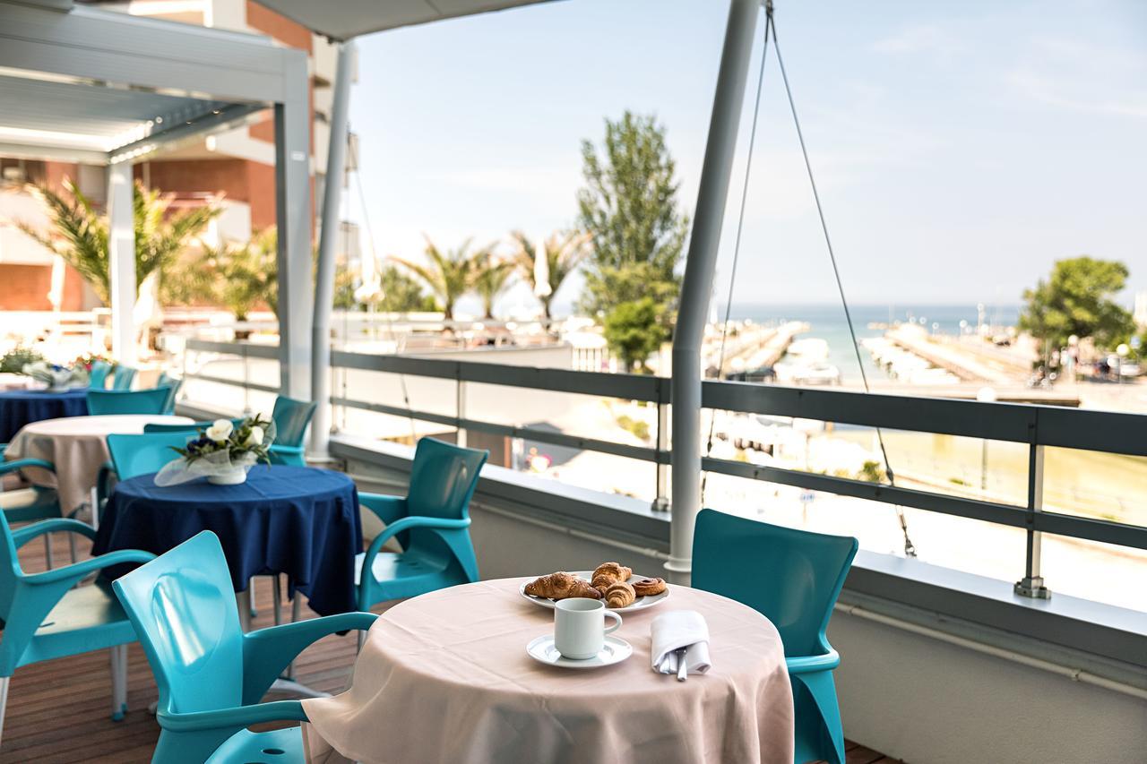 Waldorf Palace Hotel Cattolica Esterno foto