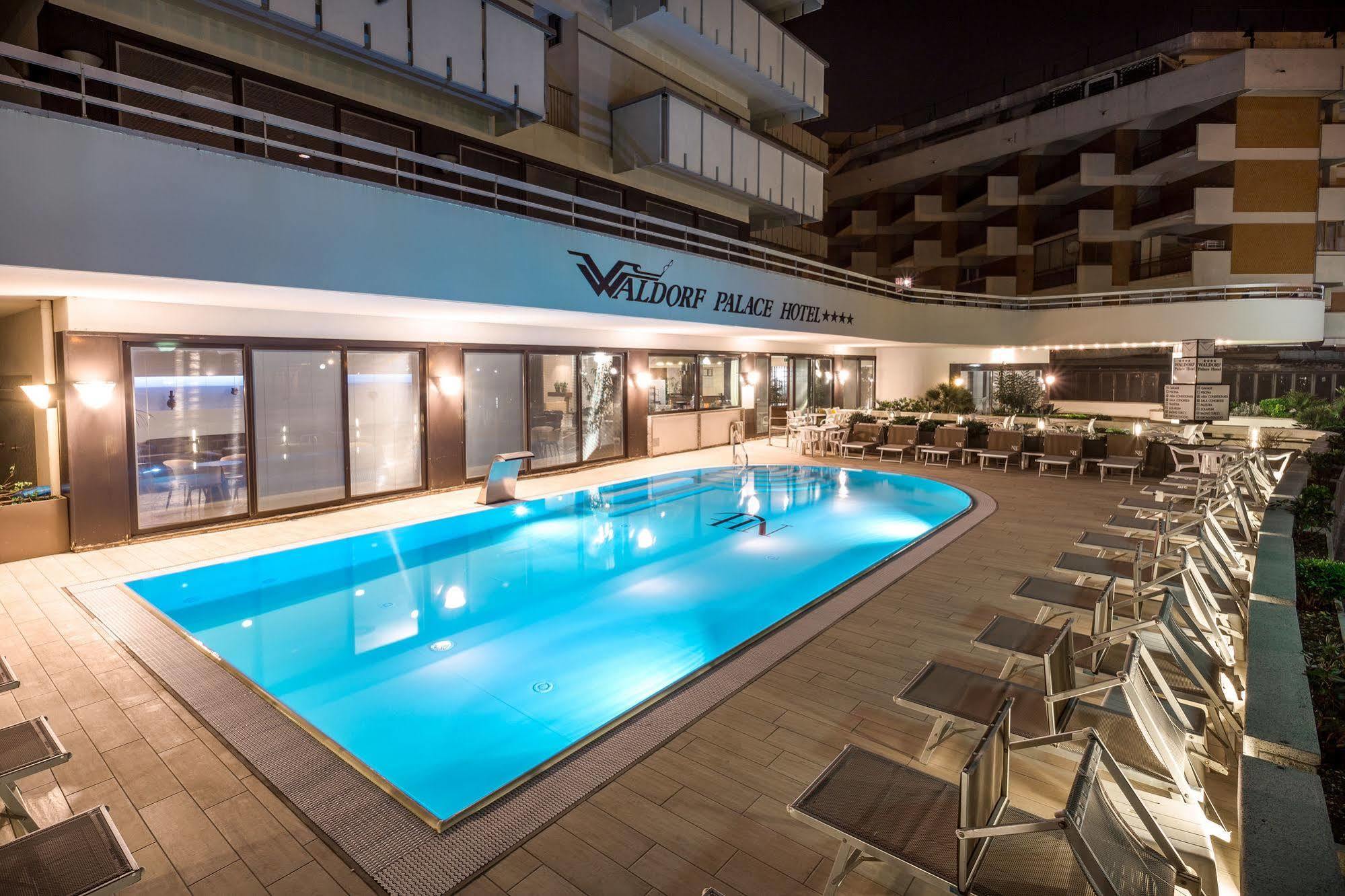 Waldorf Palace Hotel Cattolica Esterno foto